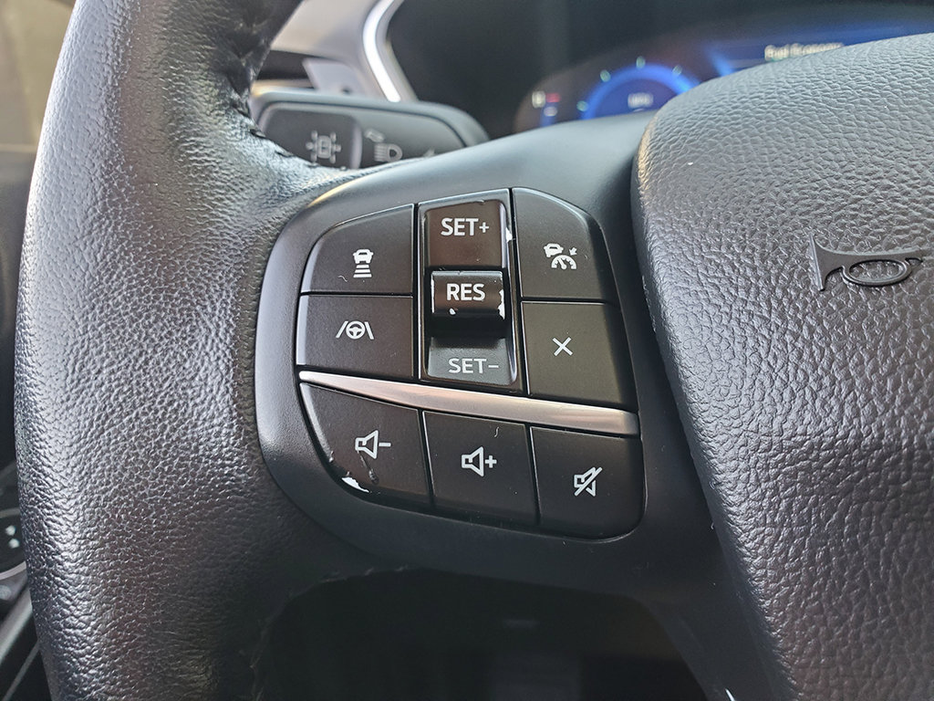 Used 2020 Ford Escape Titanium w/ Titanium Premium Package 2.0 FWD image 27