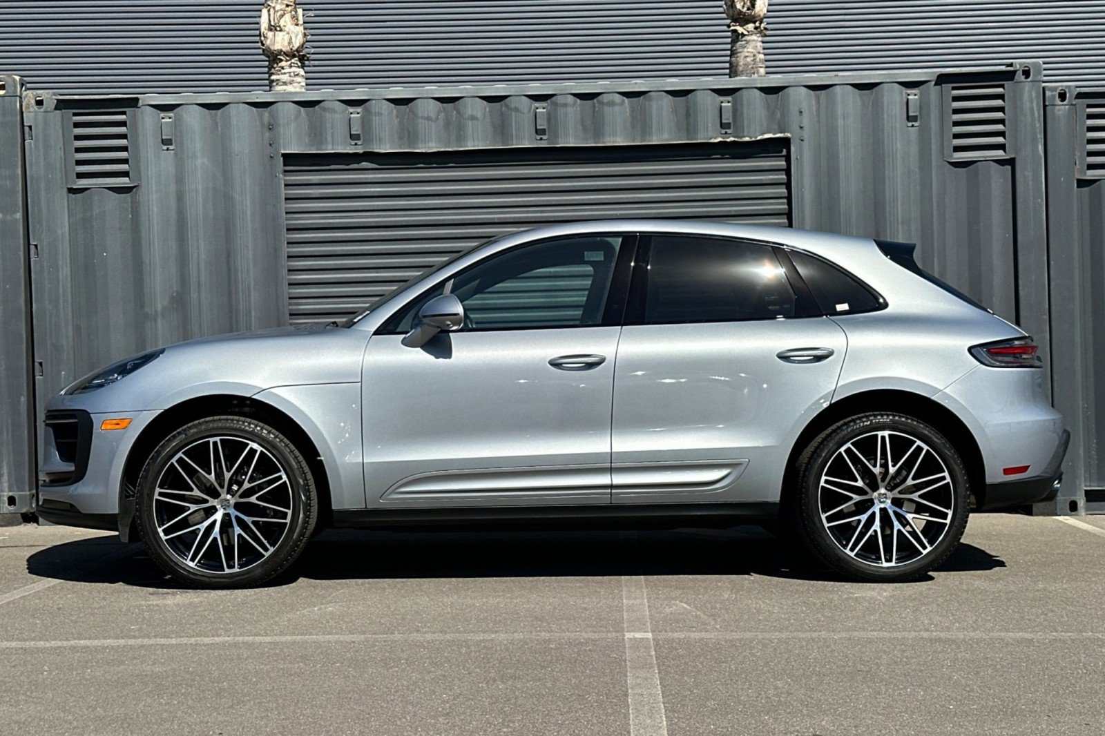 Used 2026 Porsche Macan S AWD/4WD image 2