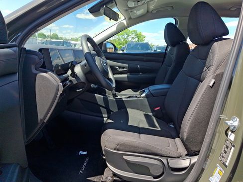 Certified 2025 Hyundai Tucson SE AWD/4WD image 13