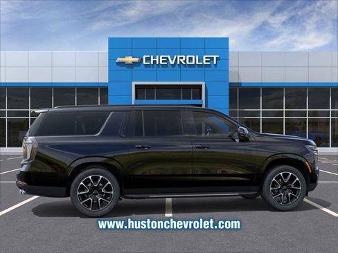 New 2026 Chevrolet Suburban RST w/ Comfort Package AWD/4WD image 5