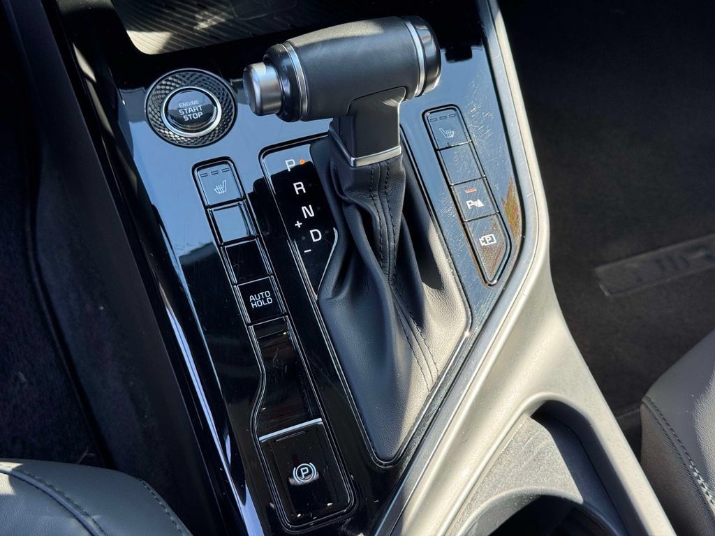 Certified 2023 Kia Niro EX Touring FWD image 32