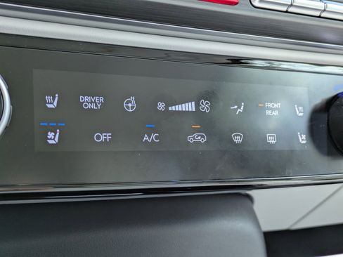 Used 2026 Hyundai Palisade Calligraphy FWD image 30