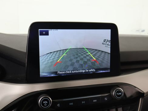 Used 2021 Ford Escape SE image 6