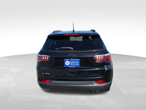 Used 2021 Jeep Compass Latitude FWD image 8