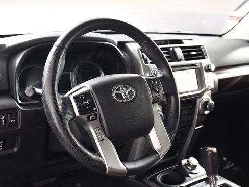 Used 2016 Toyota 4Runner Limited image 13