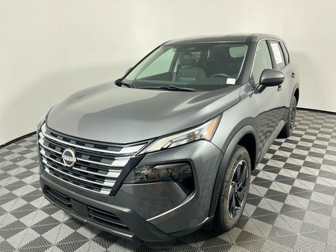Used 2024 Nissan Rogue SV FWD image 7