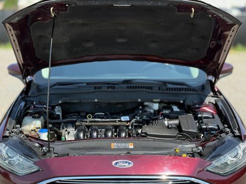 Used 2017 Ford Fusion SE FWD image 29