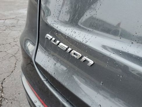 Used 2020 Ford Fusion SE image 28
