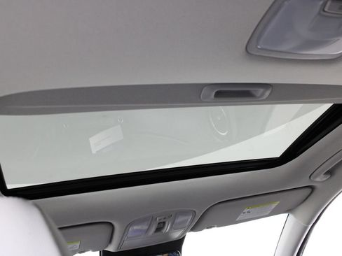 Certified 2022 Hyundai Kona Limited FWD image 23
