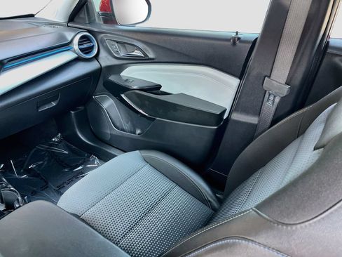 Used 2026 Chevrolet Trax LT FWD image 21