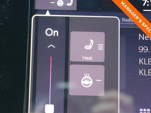 New 2025 Jeep Grand Cherokee Altitude image 22