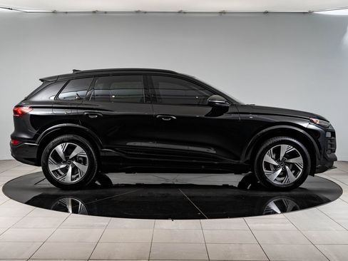 Used 2025 Audi Q6 e-tron Premium Plus w/ Premium Plus AWD/4WD image 11