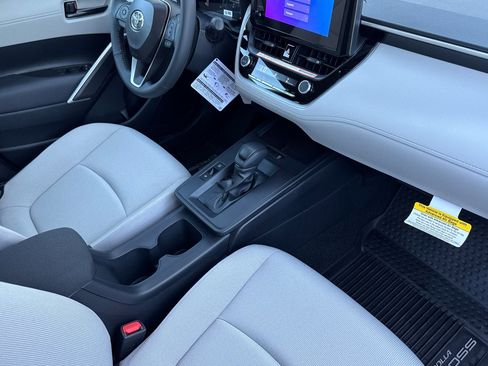 New 2026 Toyota Corolla Cross LE FWD image 18