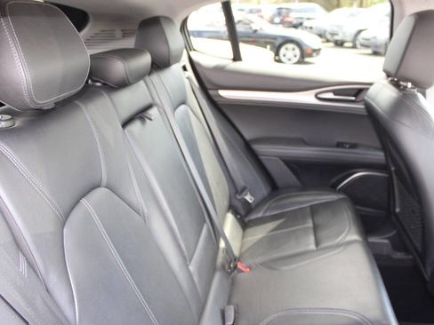 Used 2018 Alfa Romeo Stelvio Sport w/ Quick Order Package 22J Sport AWD/4WD image 20