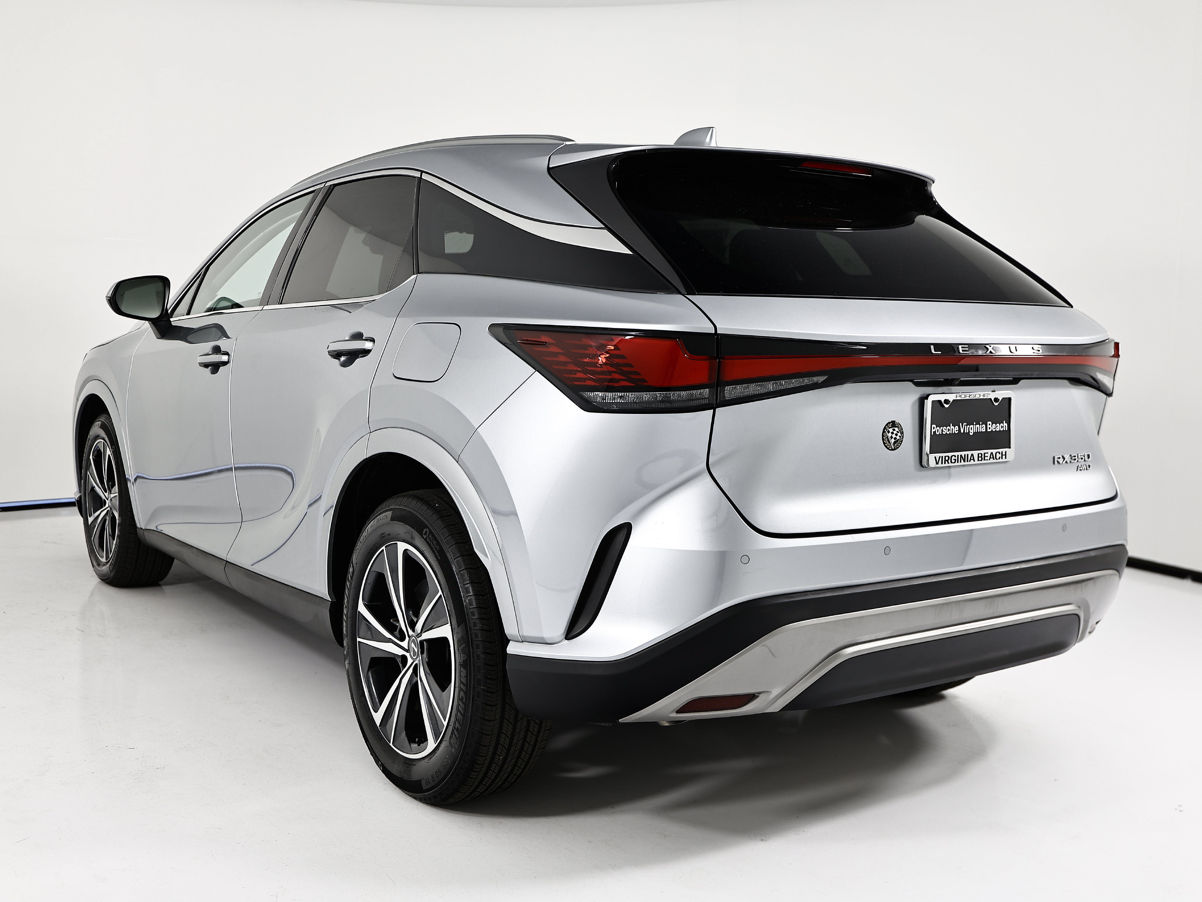 Used 2023 Lexus RX 350 Premium w/ Accessory Package AWD/4WD image 3