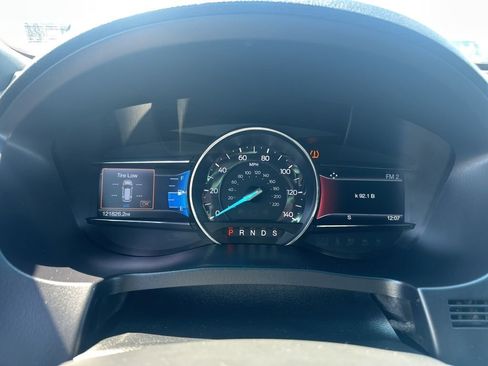 Used 2016 Ford Explorer XLT w/ Equipment Group 202A AWD/4WD image 8