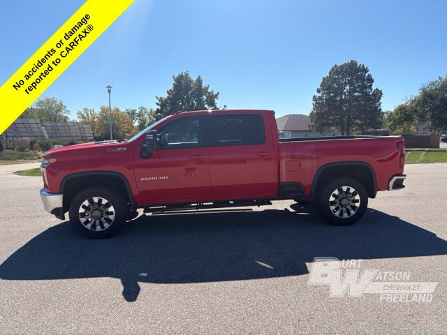 Used 2022 Chevrolet Silverado 2500 LT w/ Convenience Package AWD/4WD image 3