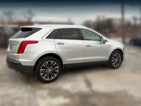 Used 2017 Cadillac XT5 Premium Luxury FWD image 12