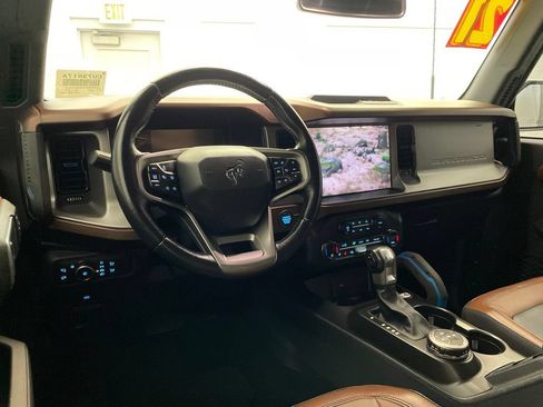 Used 2021 Ford Bronco Outer Banks AWD/4WD image 11