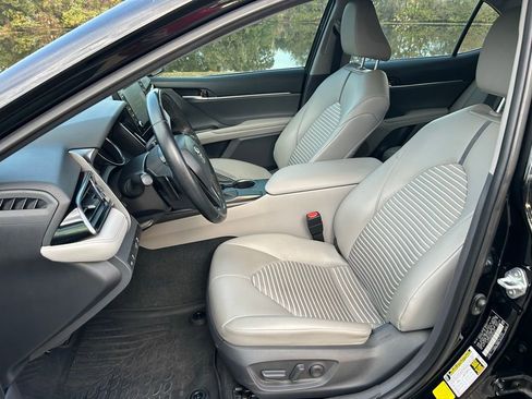Used 2021 Toyota Camry SE w/ Audio Upgrade Package image 14
