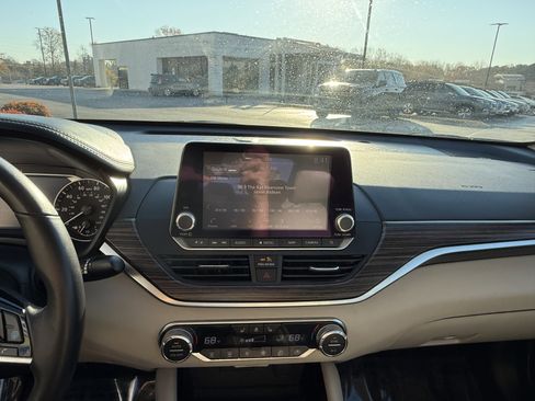 Used 2021 Nissan Altima 2.5 Platinum image 25