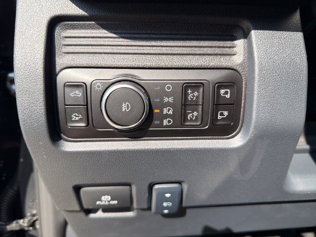 New 2026 Ford F350 Lariat AWD/4WD image 23