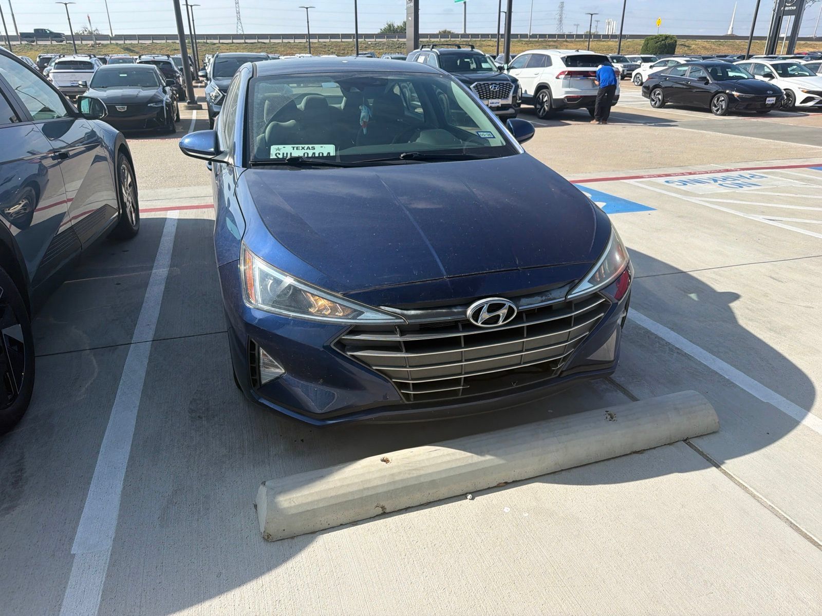Used 2020 Hyundai Elantra SE w/ Cargo Package (C1) FWD image 3
