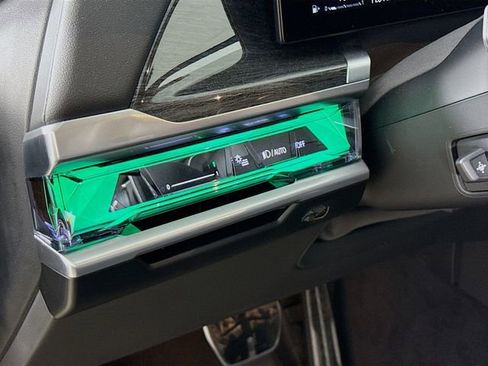 Used 2025 BMW 760i xDrive image 10