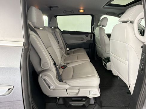 Used 2023 Honda Odyssey EX-L image 29