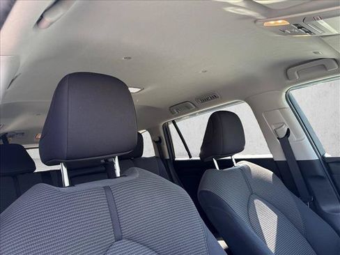 Used 2021 Toyota Highlander L FWD image 26