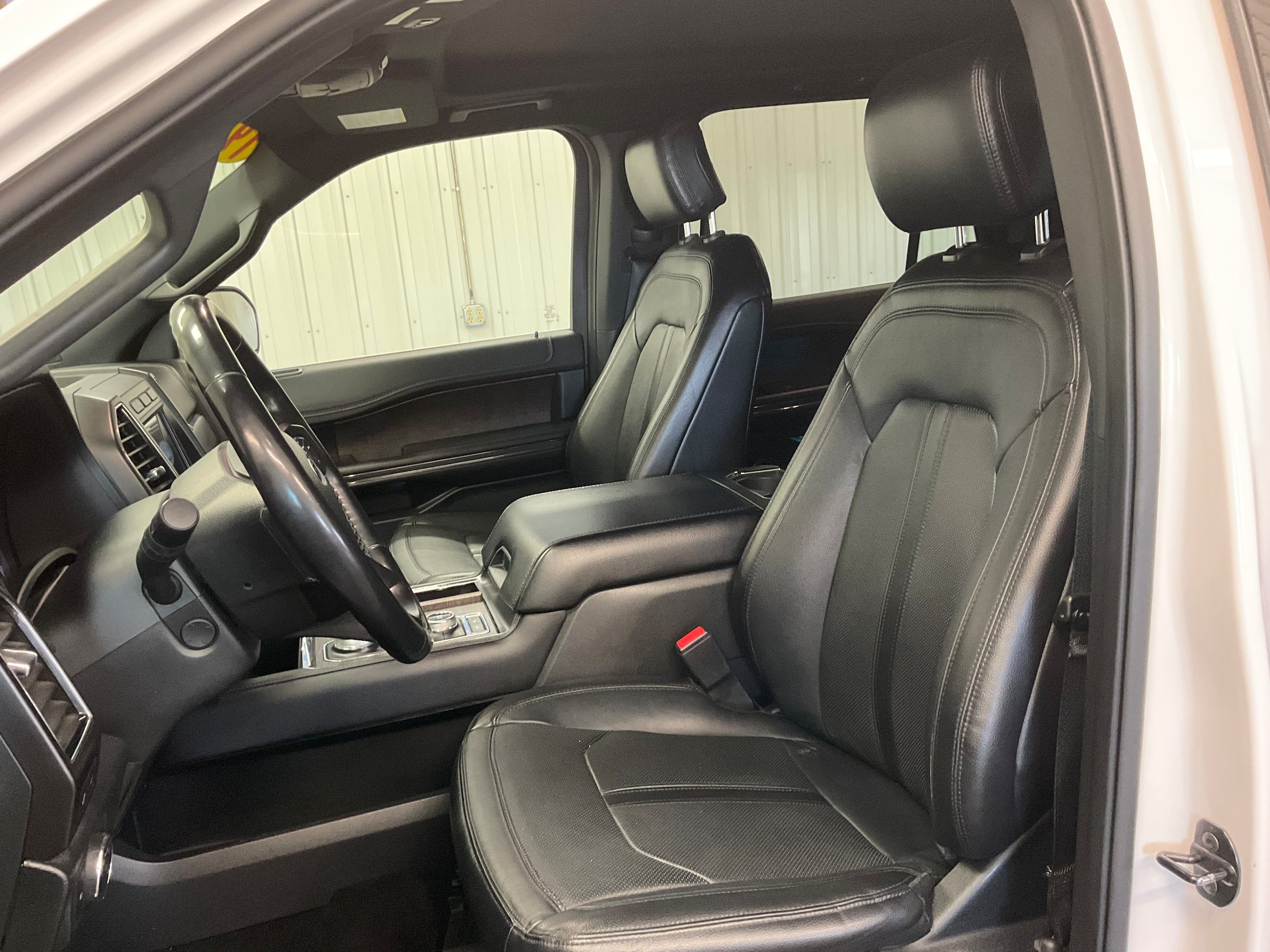 Used 2019 Ford Expedition Limited w/ Special Edition Package AWD/4WD image 11