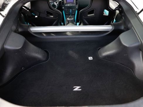 Used 2020 Nissan 370Z NISMO image 11