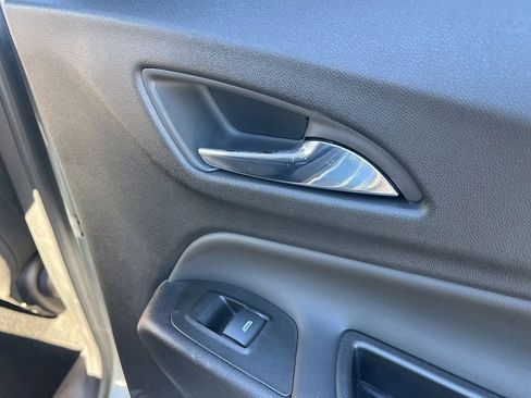 Used 2023 Chevrolet Equinox LT image 55