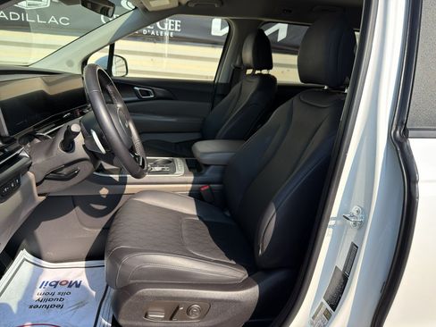Certified 2026 Kia Carnival LXS FWD image 12