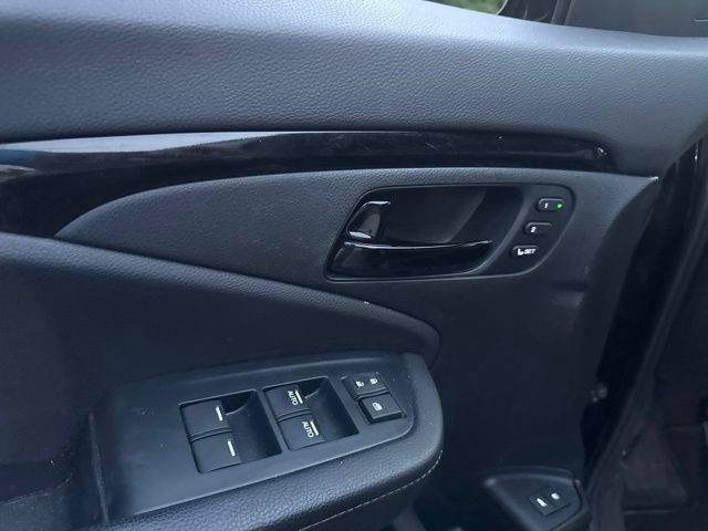 Used 2023 Honda Passport Elite image 17
