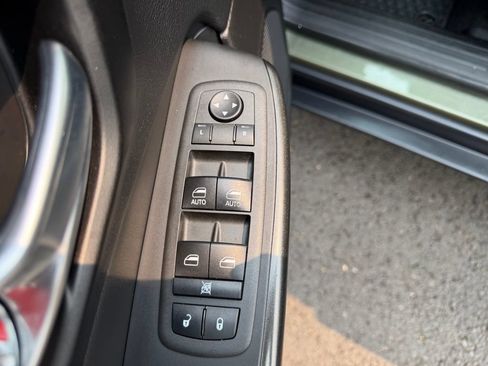 Used 2021 Jeep Cherokee Trailhawk w/ Trailer Tow Group AWD/4WD image 13