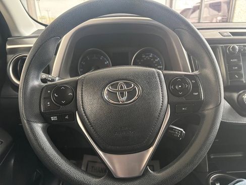 Used 2018 Toyota RAV4 LE w/ All Weather Liner Package image 8
