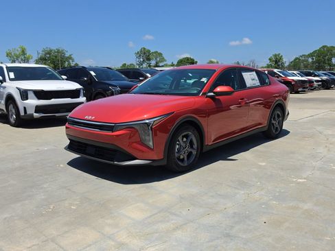 New 2026 Kia K4 FWD image 4