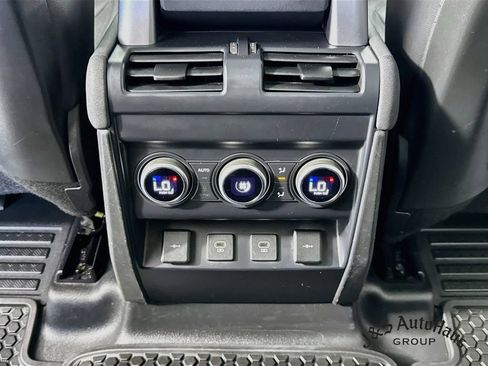 Used 2022 Land Rover Defender 110 S AWD/4WD image 32