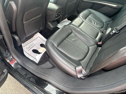 Used 2013 Lincoln MKZ FWD image 9