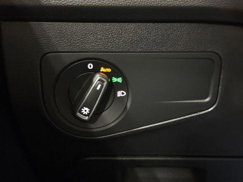 Used 2023 Volkswagen Tiguan SE R-Line image 18