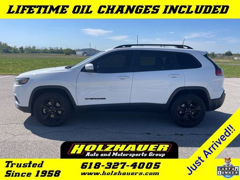 Used 2021 Jeep Cherokee Latitude Plus AWD/4WD image 1