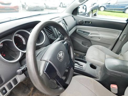 Used 2014 Toyota Tacoma 2WD Access Cab image 9