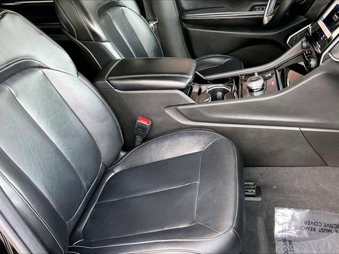 Used 2021 Jeep Grand Cherokee L Limited image 23