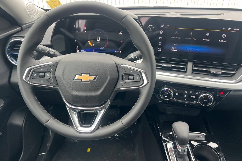 New 2026 Chevrolet Trax LT w/ Driver Confidence Package FWD image 11