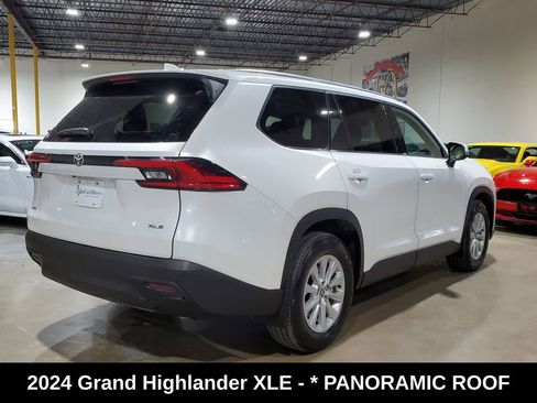 Used 2024 Toyota Grand Highlander XLE image 10