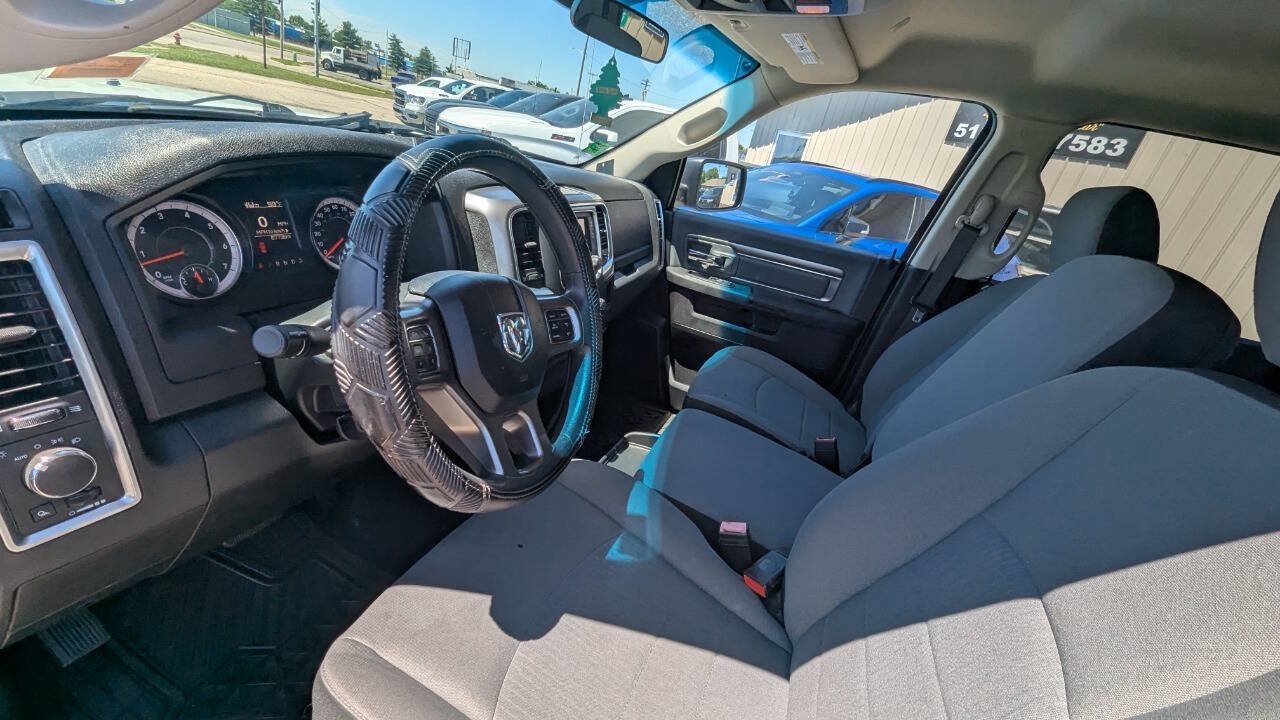 Used 2021 RAM 1500 Classic SLT RWD image 21