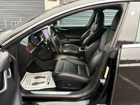 Used 2019 Tesla Model S Standard Range image 10