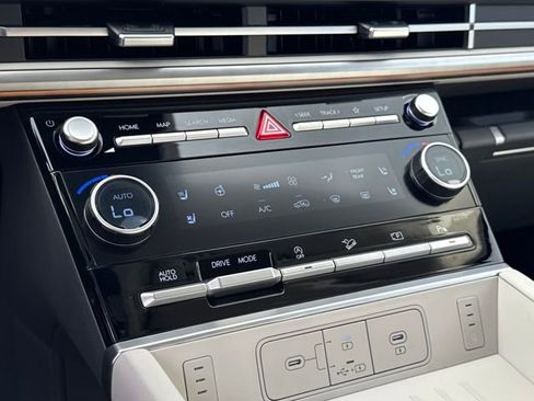 New 2026 Hyundai Santa Fe Calligraphy FWD image 22