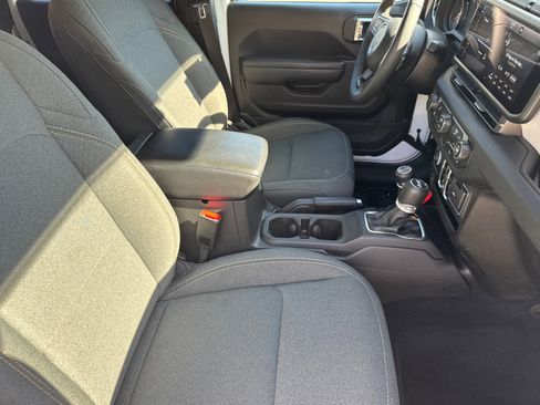 Used 2025 Jeep Wrangler Sport S AWD/4WD image 14